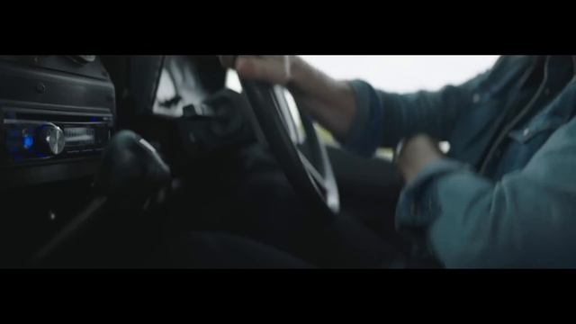 Shawn Mendes - There's Nothing Holdin' Me Back (Official Music Video)