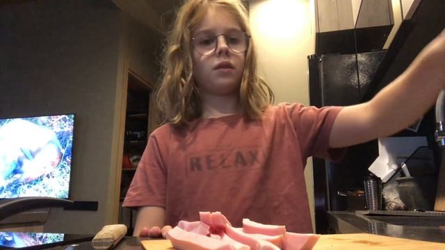 Сделал завтрак в виде шаурмы на день рождения