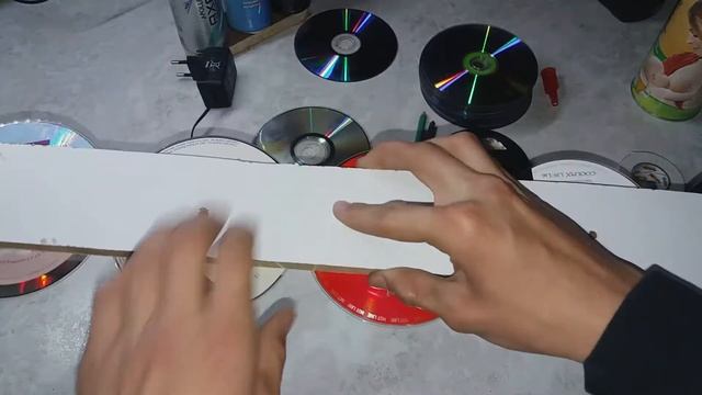 Светильник из старых DVD дисков своими руками смотреть онлайн