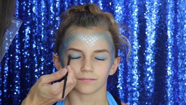 MERMAID MAKEUP TUTORIAL | We Are The Davises смотреть онлайн