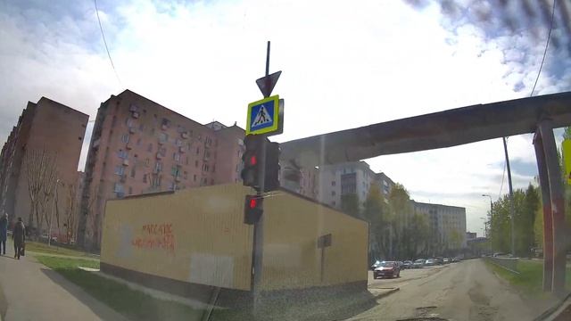 Проезд на красный. Е941УТ72 смотреть онлайн