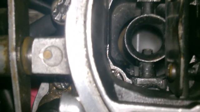 Провал первой камеры карбюратора Hitachi 32/34 смотреть онлайн