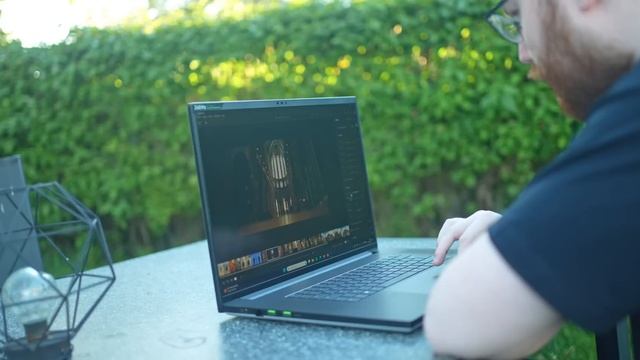 Razer Blade 18, Un PC Surpuissant Transportable? смотреть онлайн
