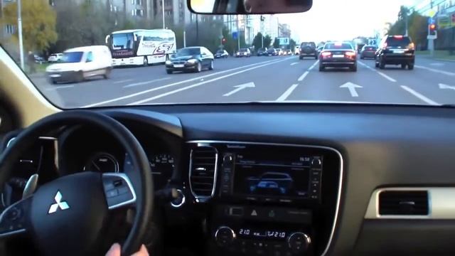 Обзор электромобиля Mitsubishi Outlander PHEV гибрид смотреть онлайн