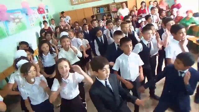 48 школа 2018 ФЛЕШМОБ от учеников смотреть онлайн