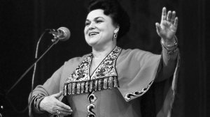 Людмила Зыкина - Течёт река Волга. (1963)  4К.