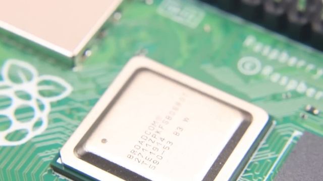 Raspberry Pi 4 Model B(2019) Review! | First in India! смотреть онлайн