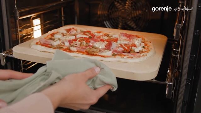 Tökéletes pizza otthon a Gorenje pizzakő szett segítségével! смотреть онлайн