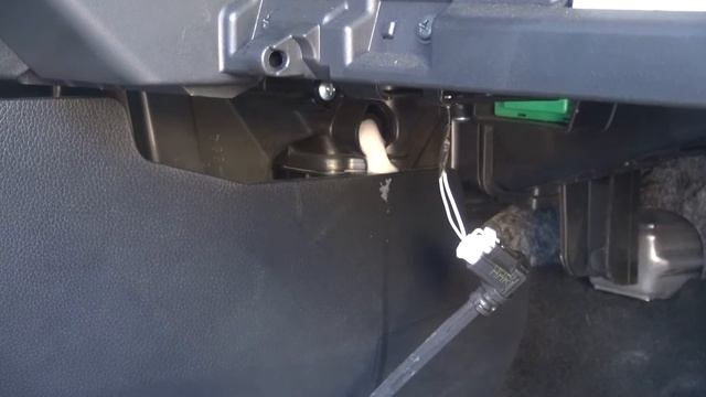 Обработка системы кондиционера KIA Sportage 3 смотреть онлайн