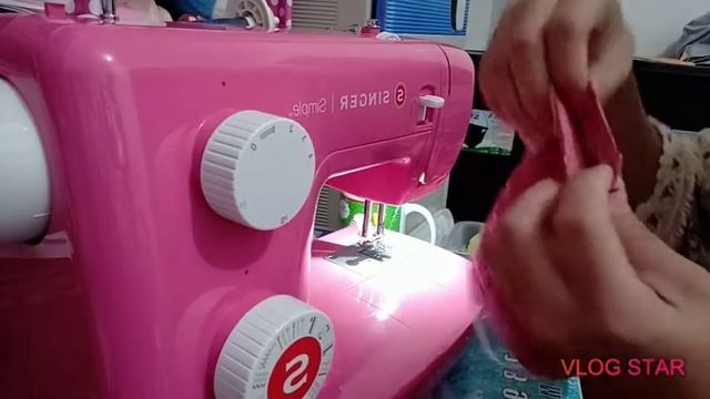 SINGER SIMPLE™ 3223 SEWING MACHINE | UNBOXING | DIY MAKE FABRIC FACE MASK смотреть онлайн
