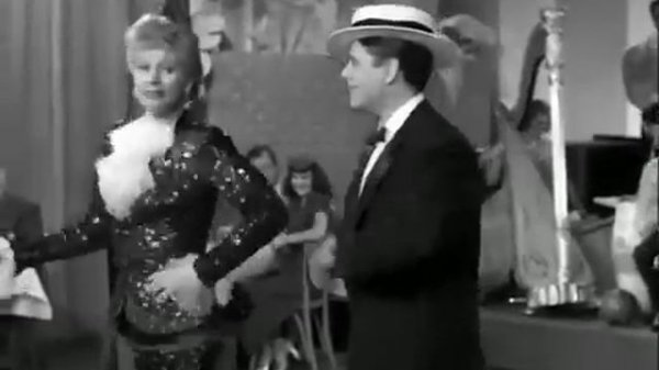 Lucy Ricardo and Ricky Ricardo perform Cuban Pete