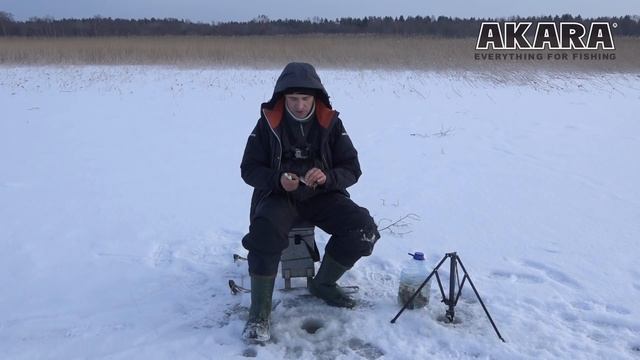 Как разловить зимнюю блесну? Тройник имеет значение! Подводные съемки. смотреть онлайн