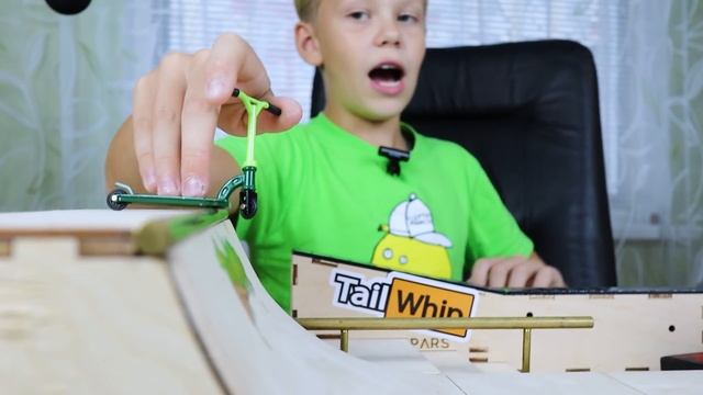 Трюки из Реальной Жизни на Фингер Самокате и ФингерБорде смотреть онлайн