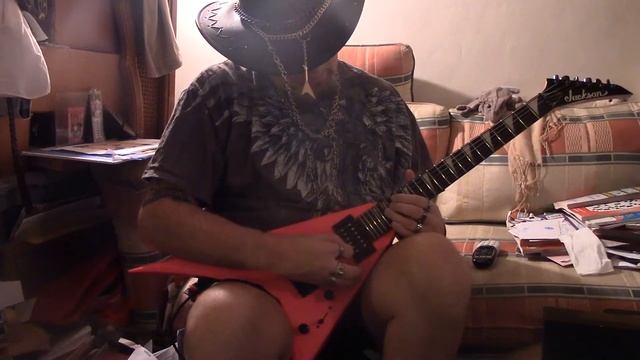 Pink Jackson Rhoads ! A little jam on a little guitar,that is it! смотреть онлайн