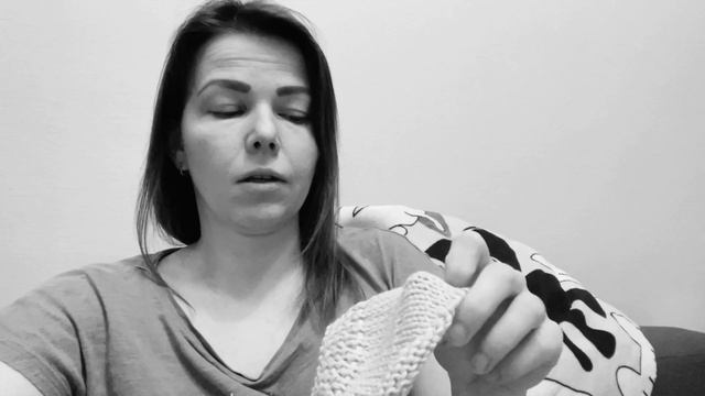 Довязала космические носочки / Начала новые проекты смотреть онлайн