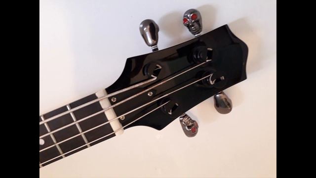 Small Basses - China SUB смотреть онлайн