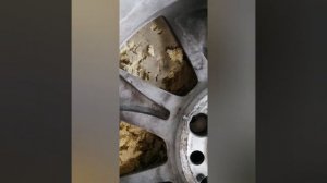 Как аккуратно снять колпачок с литого колеса