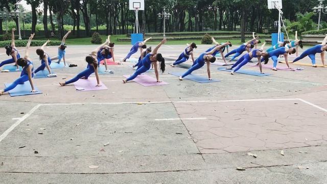Inside flow - Down in flames - Ella vos (Yoga ngoài trời). Diễn tập chào mừng quốc tế Yoga 21/6 смотреть онлайн