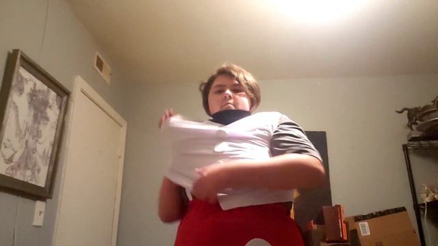 Mickey Mouse mascot costume - Putting on the suit смотреть онлайн