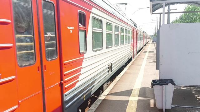 Поезда на Летом Лесу Перегон-Петрокрепость Невской Дубровка Моравская железной дорога 2023 Году смотреть онлайн