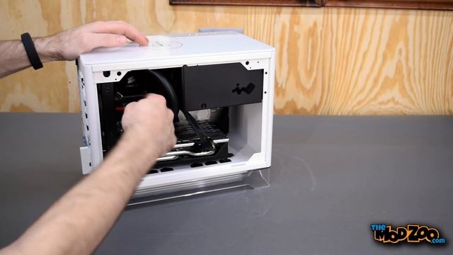 In Win A1 Review - The Mod Zoo смотреть онлайн