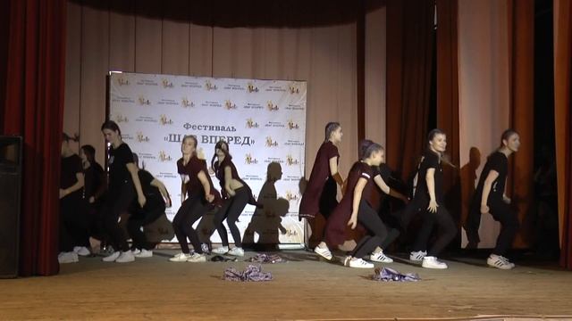 Танцы под дождем. Современный танец, Студия танца Форс, рук. Биза Светлана смотреть онлайн