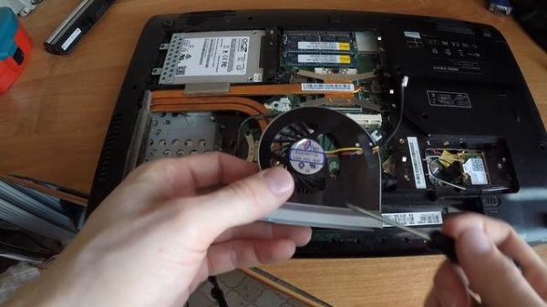 ШУМИТ НОУТБУК | ЧИСТКА НОУТБУКА | ТРЕЩИТ КУЛЕР В НОУТБУКЕ | ШУМИТ ВЕНТИЛЯТОР