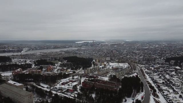 dji mini se поднялись на высоту 300м.Полет в г.Реж смотреть онлайн
