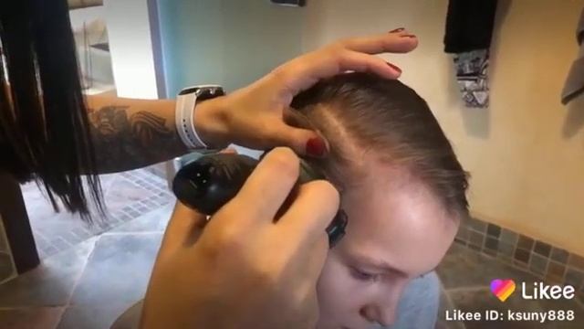 Отрезали девочке волосы