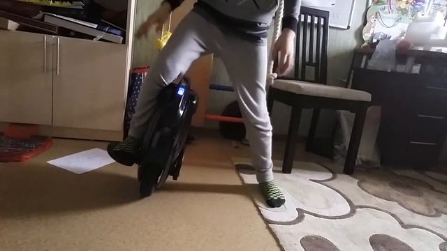 Как научиться кататься на моноколесе INMOTION SCV V5 (2 я часть) смотреть онлайн