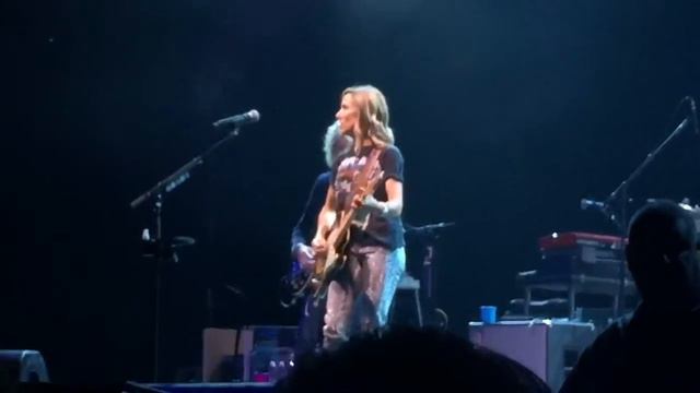 Sheryl Crow "Can't Cry Anymore" song by Sheryl Crow & Bill Bottrell (Detroit, 8 July 2017) смотреть онлайн