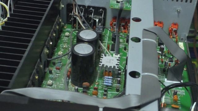 Странное видео про Kenwood KA-7090. Найдено на винте. смотреть онлайн
