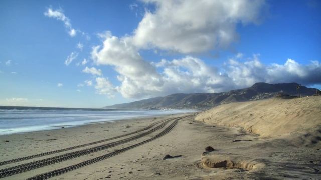 Zuma Beach Timelapse смотреть онлайн