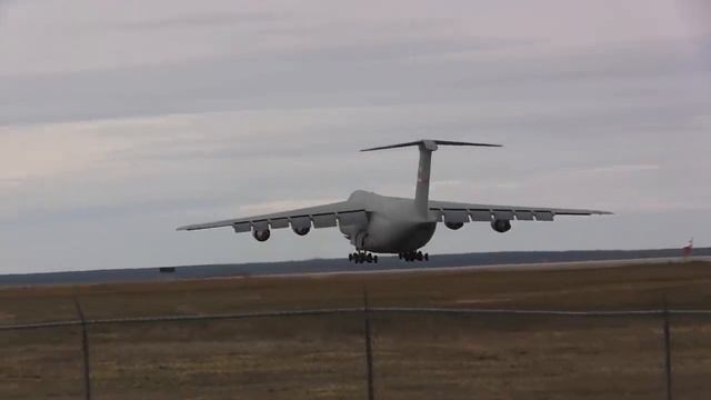 Lockheed C-5 Galaxy - The Screaming Giant смотреть онлайн