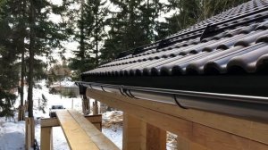 Монтаж кровли дома из цементно - песчаной черепицы BRAAS