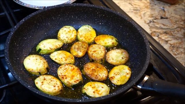 Лаваш с кабачками и хумусом - Zucchini and humus wrap смотреть онлайн