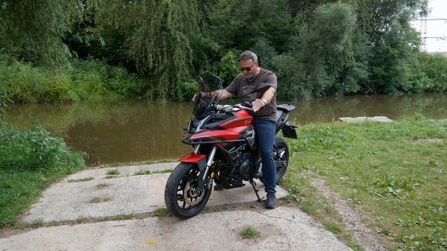 JE LEPŠÍ JEDNOVÁLEC NEBO DVOUVÁLEC? VOGE 500 DS a VOGE 650 DSX смотреть онлайн