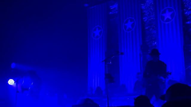 Les Claypool's Fearless Flying Frog Brigade / Jerry Harrison & Adrian Belew - 06/10/2023