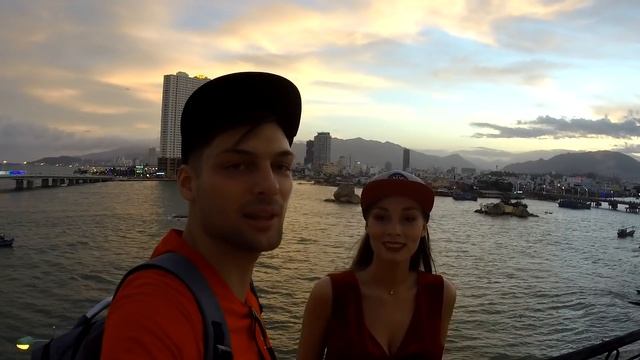 Жизнь в Нячанге, Вьетнам. Фотосессия, панорамный ресторан, выставка кабачков. смотреть онлайн