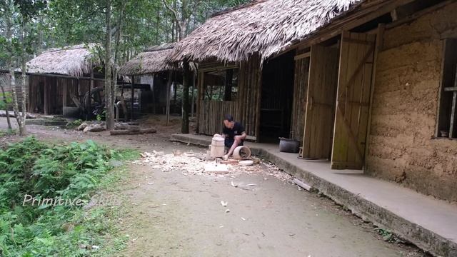 PRIMITIVE SKILLS: Paint the house to protect the earth wall with lime powder смотреть онлайн