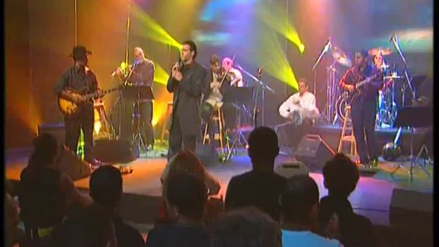 מיליון או דולר אייל גולן (מתוך הופעה) Eyal Golan смотреть онлайн