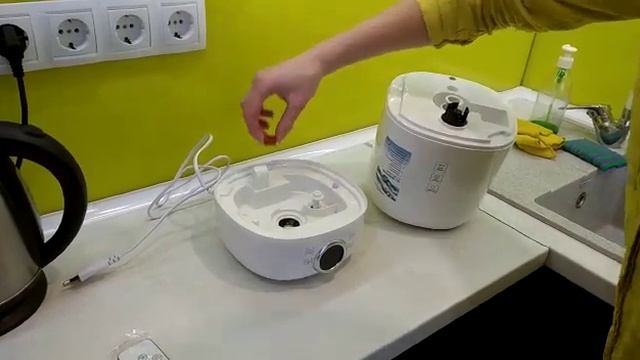 Распаковка - Ультразвуковой увлажнитель воздуха Scarlett SC-AH986E07 смотреть онлайн