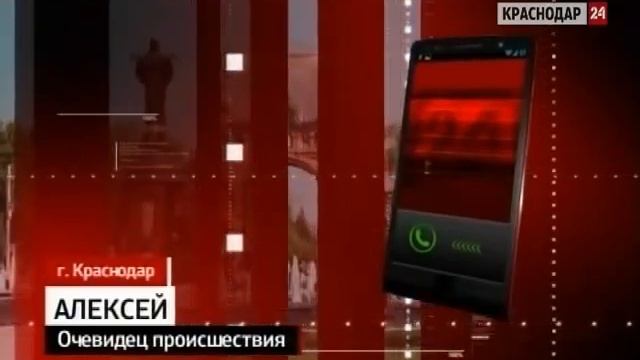 В Краснодаре троллейбус протащил по дороге зажатого дверью школьника смотреть онлайн