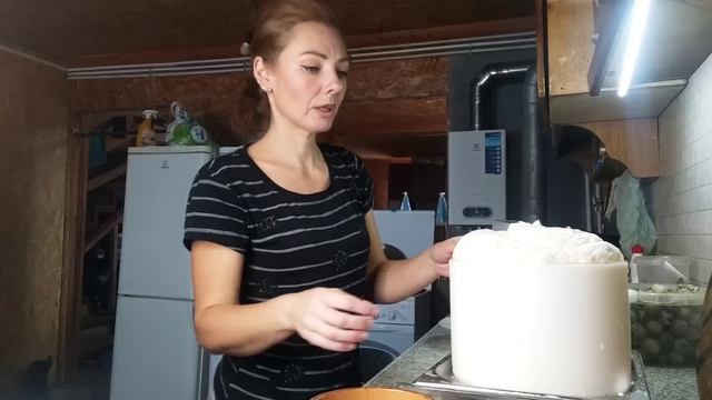 Варю брынзу из замороженного молока.Сыр с перцами.Брынза с томатами и паприкой.Ем горячий холодец смотреть онлайн