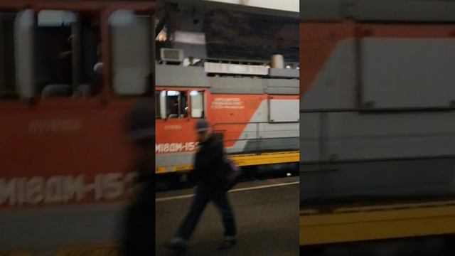 🚂🤗Я провожала, а хотелось бы поехать... почувствуйте атмосферу Московского вокзала в Спб смотреть онлайн