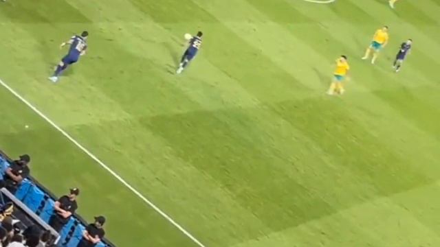 Georgina and Cristiano lovely reaction to each other - after scoring a fantastic goal смотреть онлайн