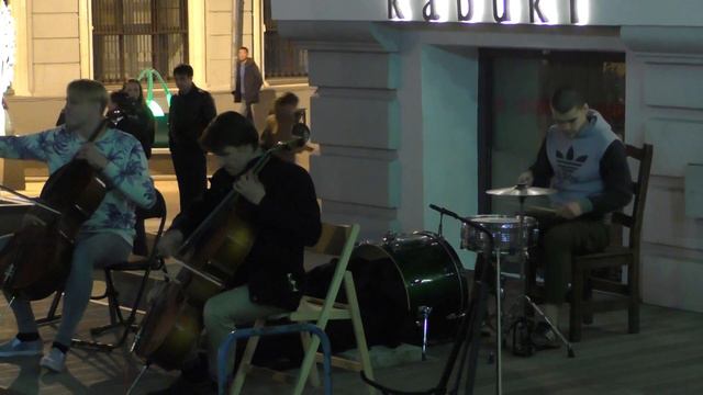 Уличные музыканты @ Камергерский пер., Москва, 10.04.2015 (3) смотреть онлайн