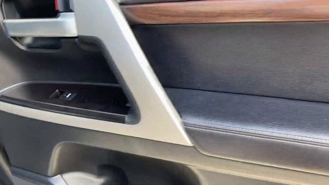 2016 Toyota Landcruiser 200 series Sahara смотреть онлайн