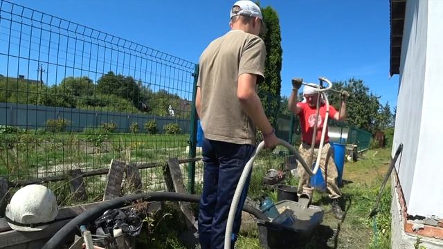 Абиссинская скважина для бани. 11 метров, 1500 л/ч . Подробно о бурении.Хорошая вода хорошим людям смотреть онлайн