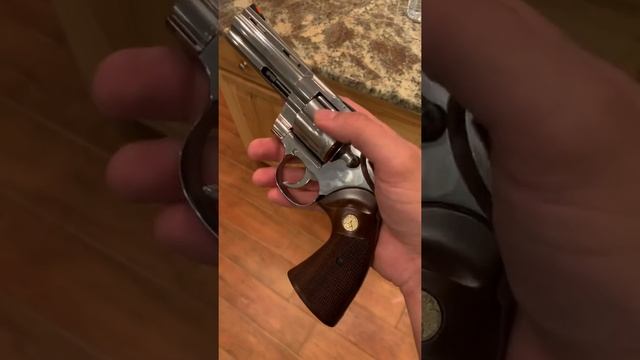2021 Colt Python 357 magnum 4.25 inch смотреть онлайн